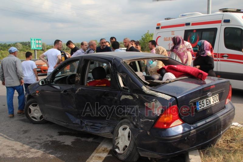 Polis aracı kaza yaptı