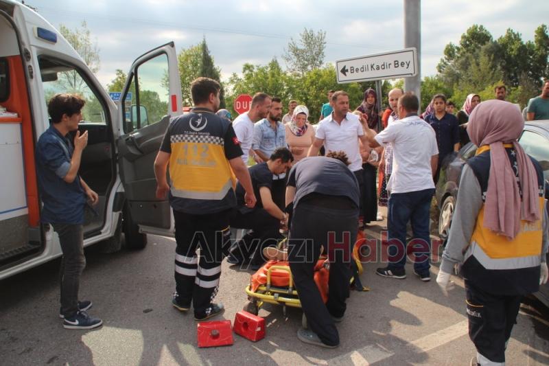 Polis aracı kaza yaptı