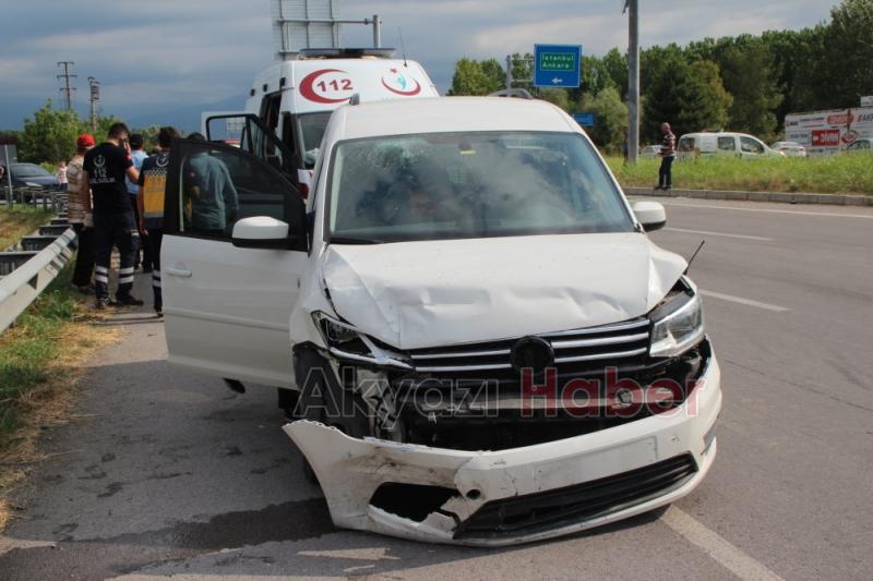 Polis aracı kaza yaptı