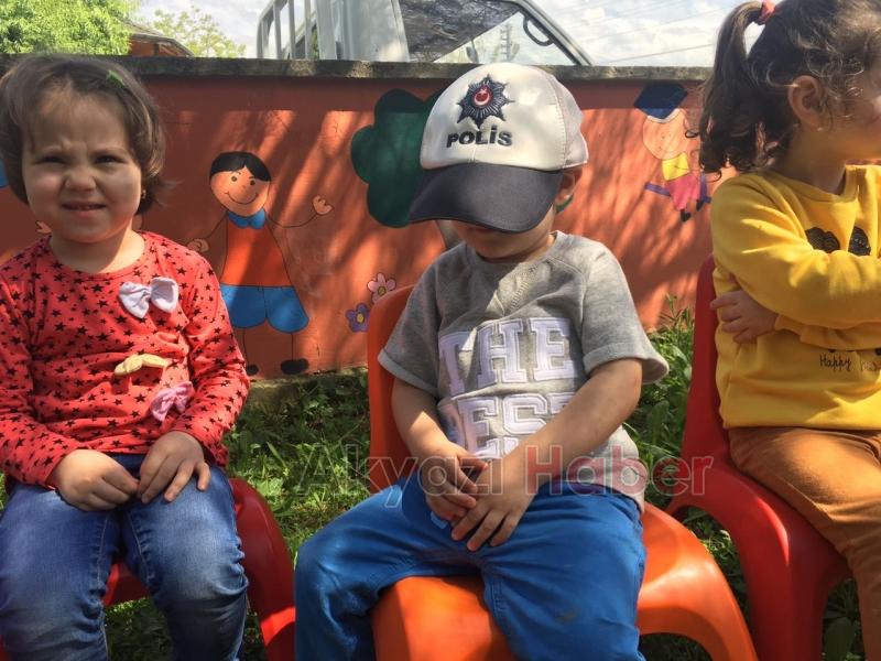 Polis Ekiplerinden Miniklere Ziyaret