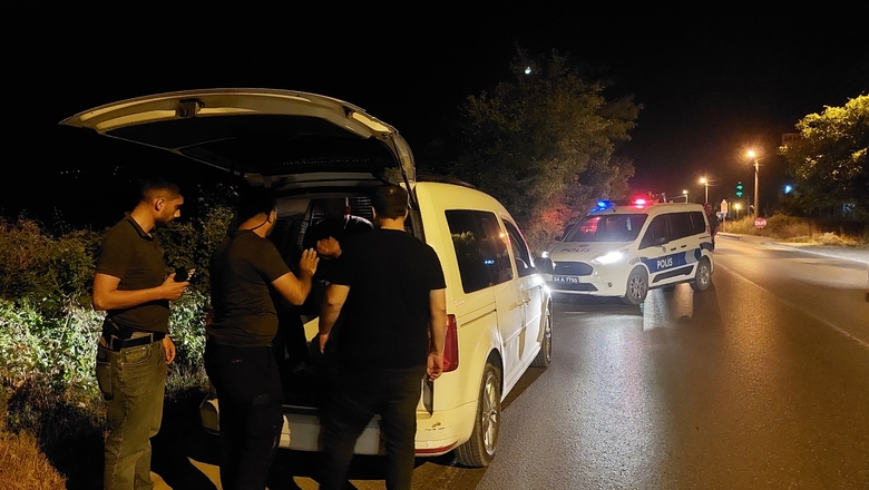 Polis Önünü Kesti, Çalıntı Araçla Kaçış Akyazı’da Sona Erdi!