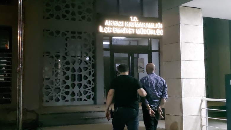 Polis Önünü Kesti, Çalıntı Araçla Kaçış Akyazı’da Sona Erdi!