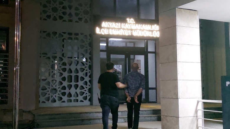 Polis Önünü Kesti, Çalıntı Araçla Kaçış Akyazı’da Sona Erdi!