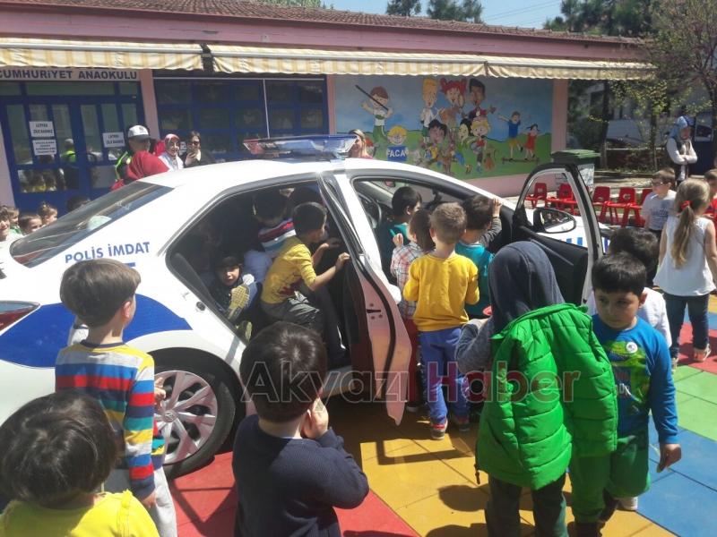 Polislerden Miniklere Trafik Eğitimi