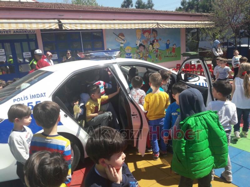 Polislerden Miniklere Trafik Eğitimi