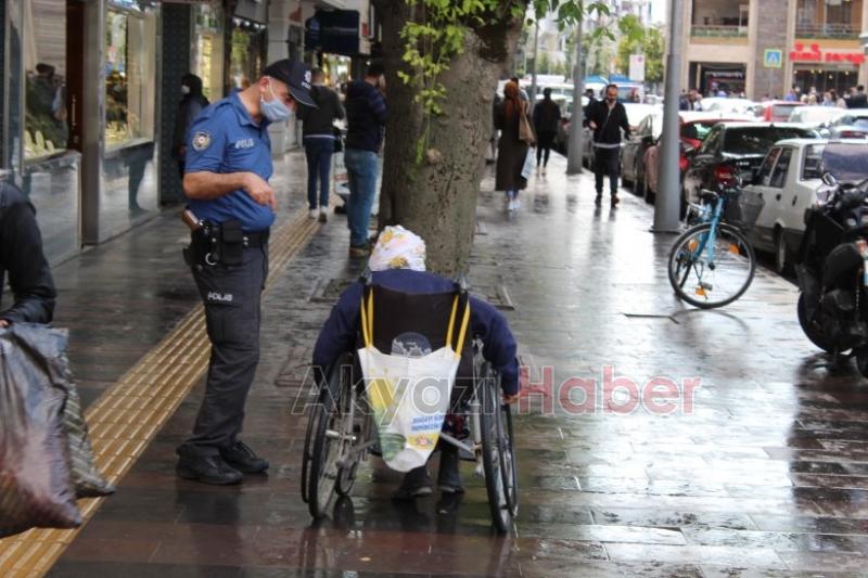 Polisten alkışlanacak davranış