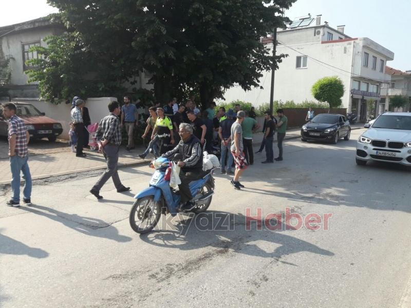 Polisten Kaçan Motosiklet Otomobile Çarptı