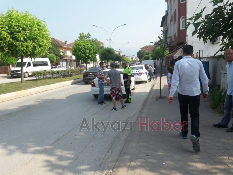 Polisten Kaçan Motosiklet Otomobile Çarptı