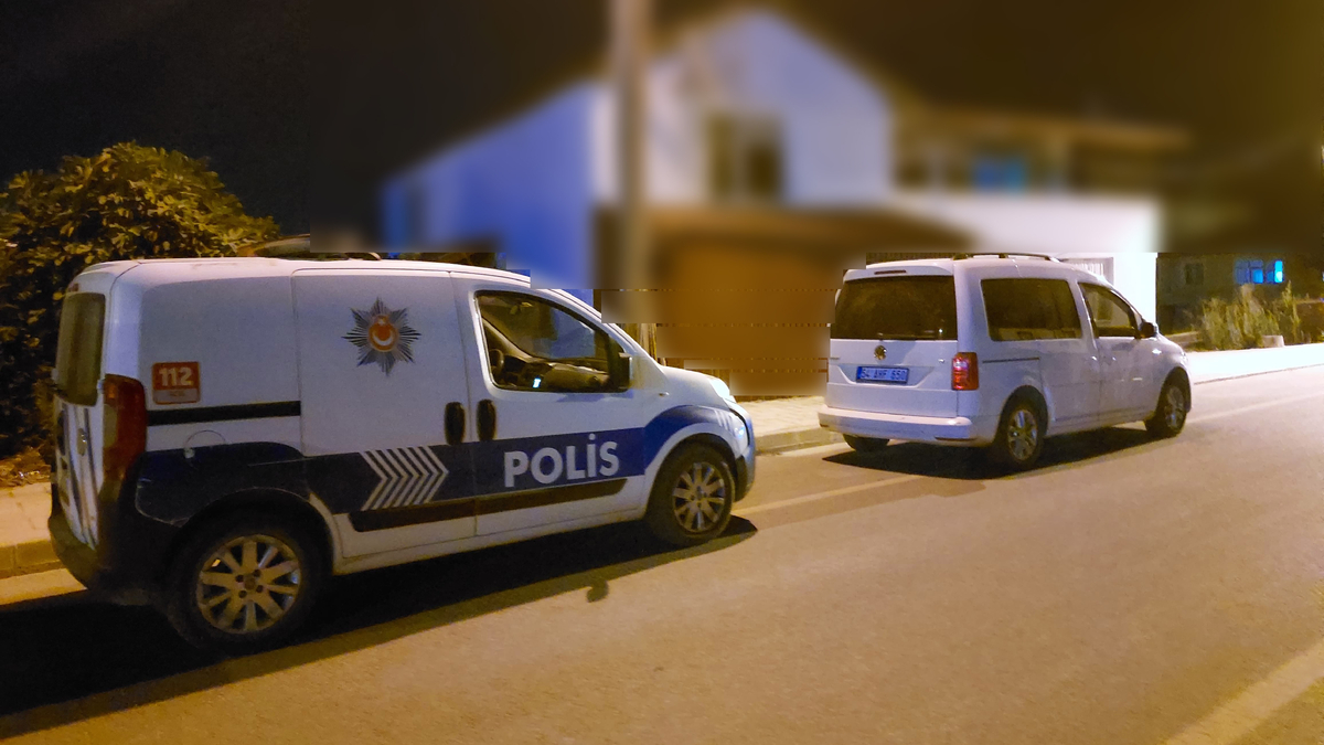 Polisten Nefes Kesen Baskın! Evde Zehir Ele Geçirildi