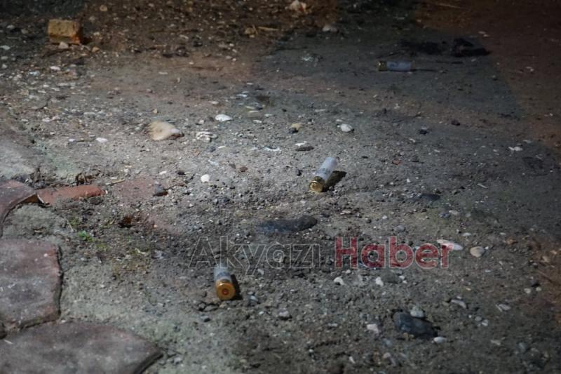 Pompalı Tüfekle Park Halinde Bulunan Hafif Ticari Araca Ateş Edildi