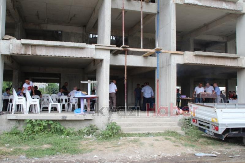 Rabia Evlerinde Yemek Ziyafeti