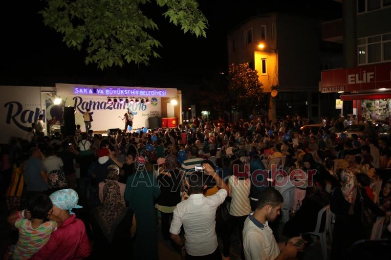  RAMAZAN ETKİNLİKLERİ MOBİL TIRINA AKYAZIDAN BÜYÜK İLGİ