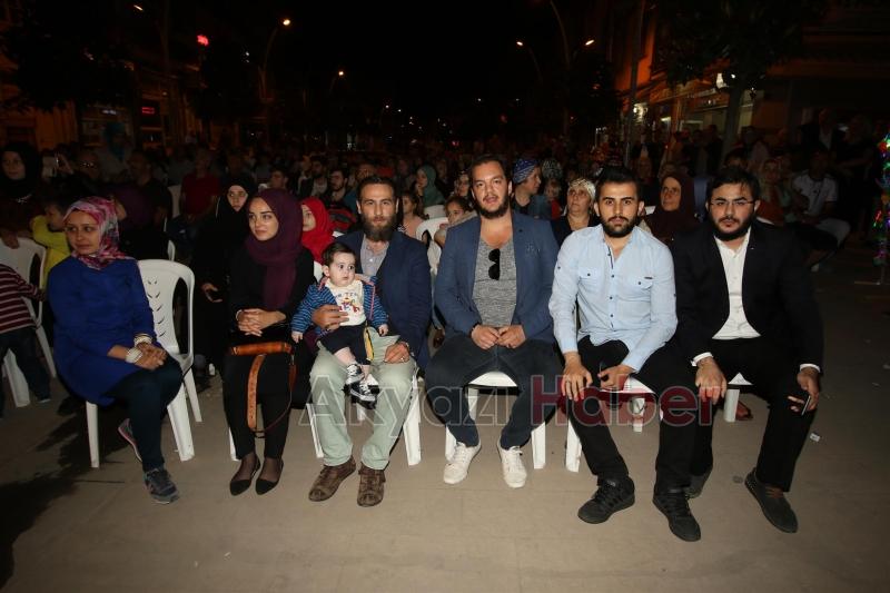 RAMAZAN ETKİNLİKLERİNDE PAYİTAHT ABDÜLHAMİT DİZİSİ OYUNCUSUNA YOĞUN İLGİ 