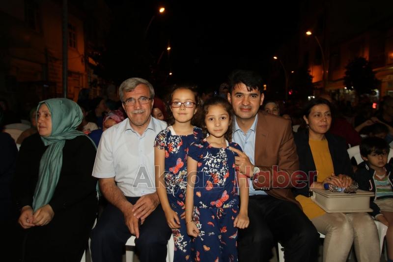 RAMAZAN ETKİNLİKLERİNDE PAYİTAHT ABDÜLHAMİT DİZİSİ OYUNCUSUNA YOĞUN İLGİ 