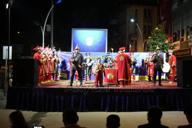 RAMAZAN ETKİNLİKLERİNDE PAYİTAHT ABDÜLHAMİT DİZİSİ OYUNCUSUNA YOĞUN İLGİ 