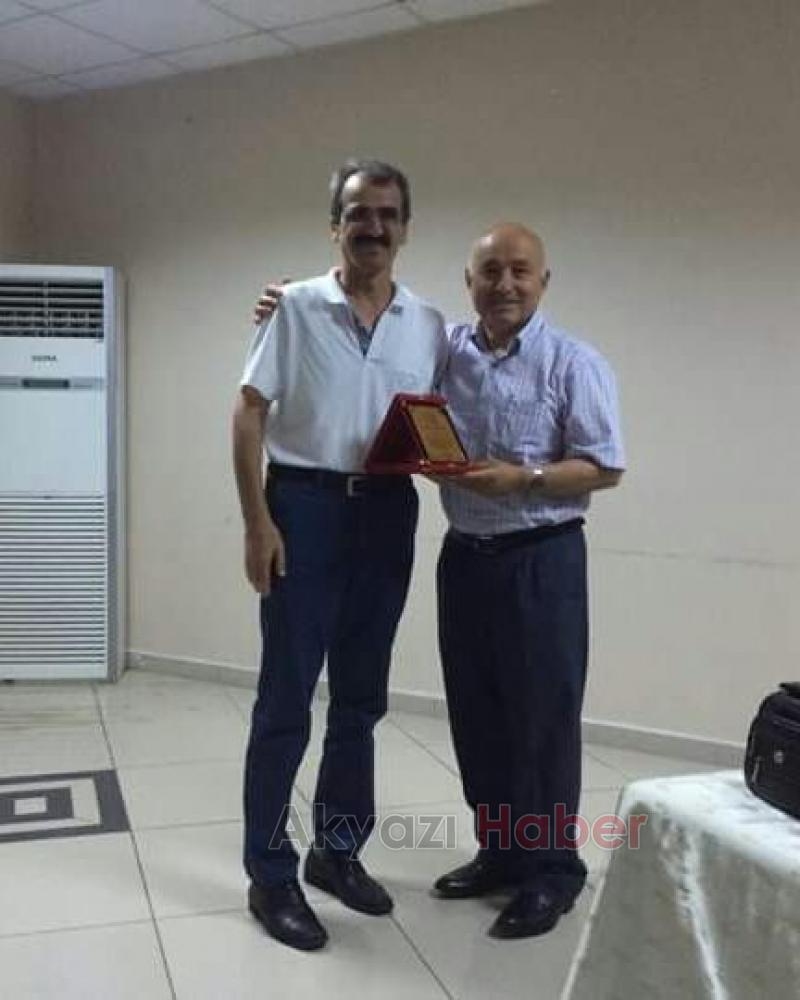 Recep Özdemir ilçede bulunan okul müdürlerine İftar yemeği verdi