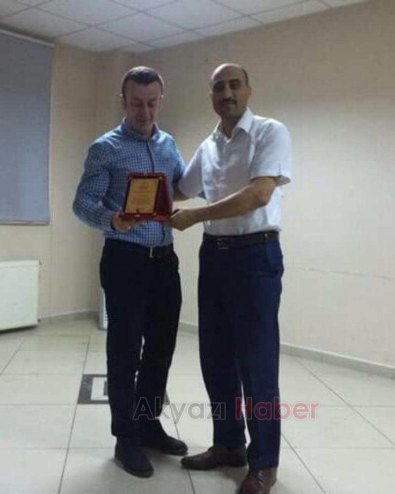 Recep Özdemir ilçede bulunan okul müdürlerine İftar yemeği verdi