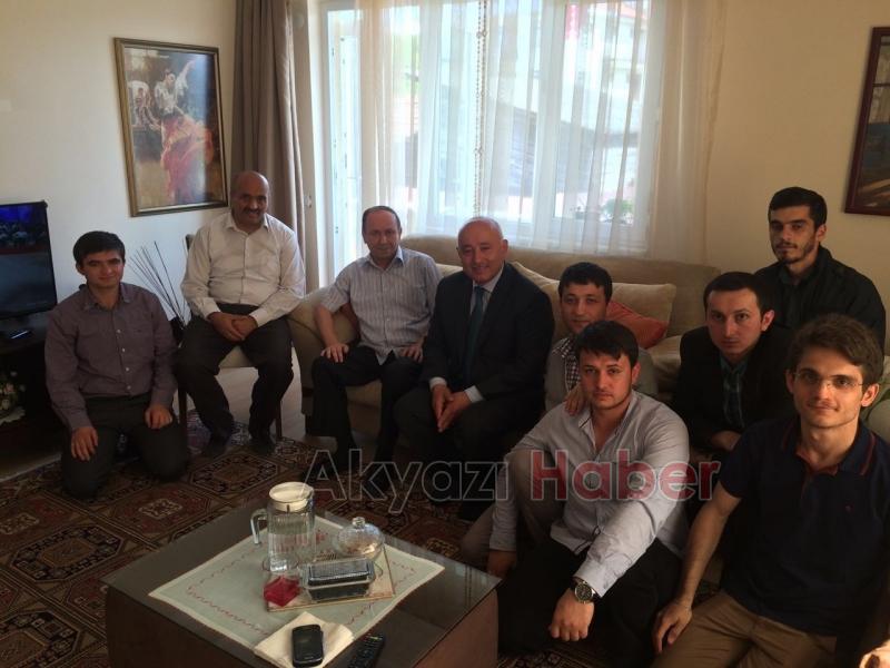 Recep Özdemir Tedavi Gören Emekli Öğretmeni Ziyaret Etti