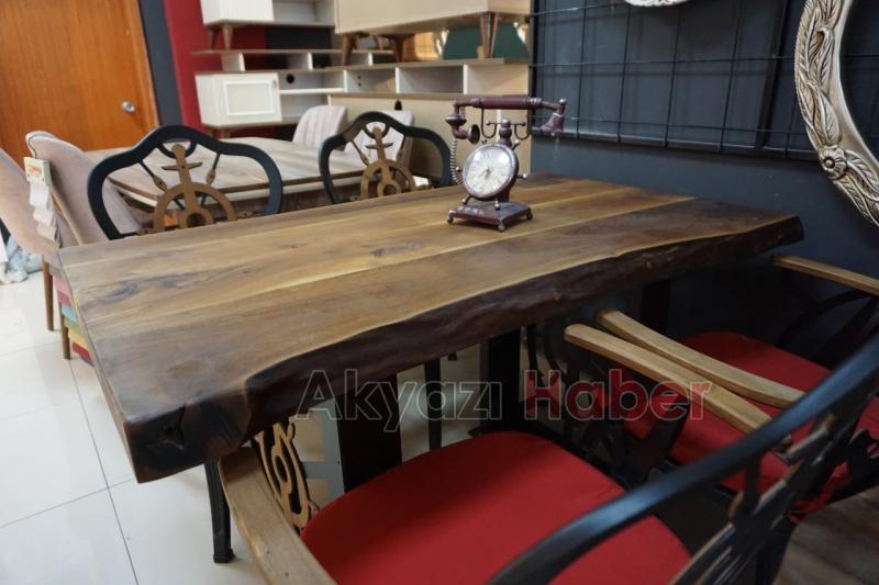 Reha Konseptte Masa Alana Önlük Hediye