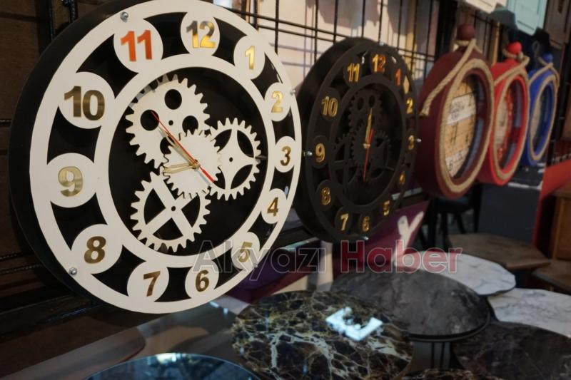 Reha Konseptte Masa Alana Önlük Hediye