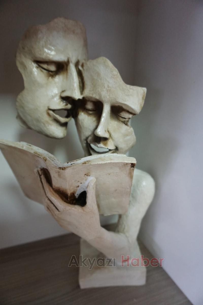 Reha Konseptte Masa Alana Önlük Hediye