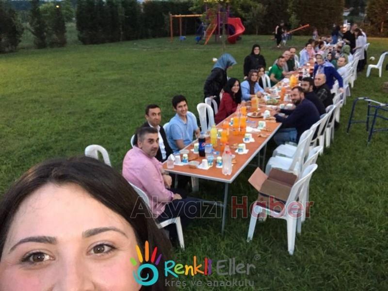 Renkli Eller Kreş Ailesi İftar Sofrasında Buluştu