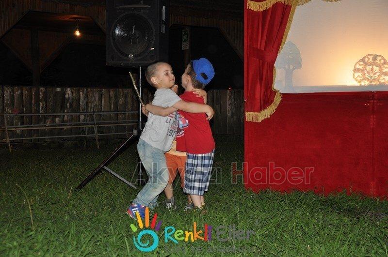 Renkli Eller Kreş Ailesi İftar Sofrasında Buluştu