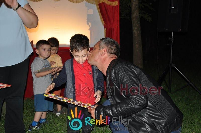 Renkli Eller Kreş Ailesi İftar Sofrasında Buluştu