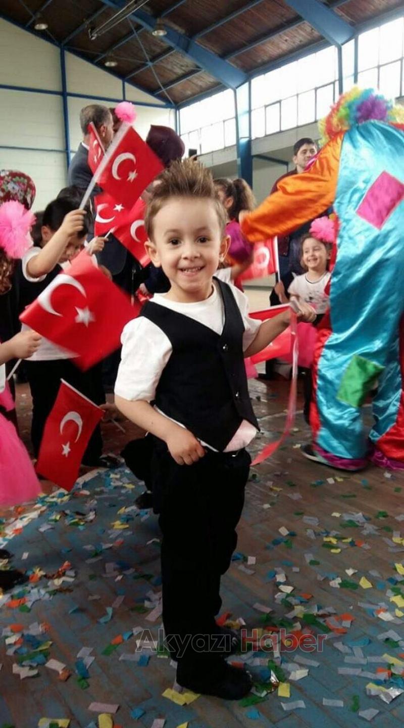 Renkli Eller Kreş ve Anaokulu Öğrencilerinin 23 Nisan Çoşkusu