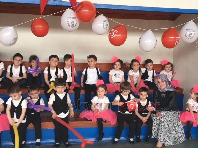 Renkli Eller Kreş ve Anaokulu Öğrencilerinin 23 Nisan Çoşkusu