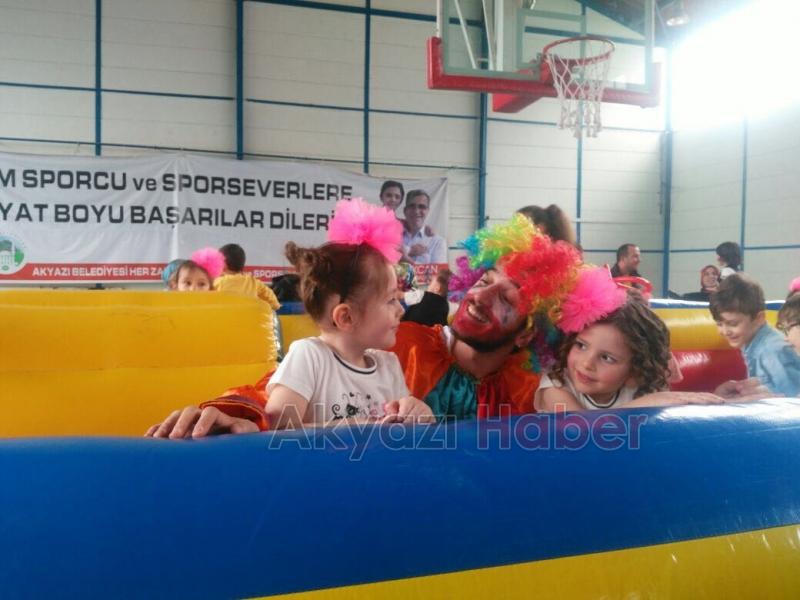 Renkli Eller Kreş ve Anaokulu Öğrencilerinin 23 Nisan Çoşkusu