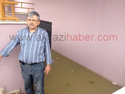 Akyazı Anadolu Lisesi Bodrum Katı Suya gömüldü. 