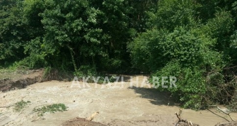 Mudurnu Deresi Bendi Yıktı Yön Değiştirdi. 