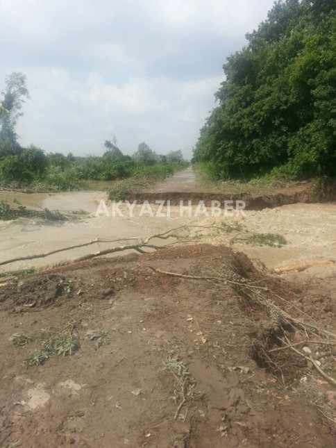 Mudurnu Deresi Bendi Yıktı Yön Değiştirdi. 