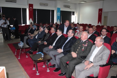 Bakan Ayşenur İslam Akyazı'da