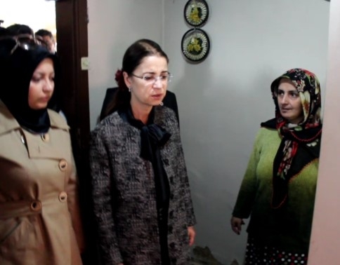 Bakan Ayşenur İslam Akyazı'da