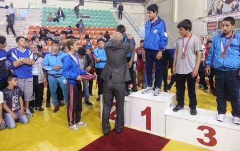 Güreşçiler Çorum ve Konya'dan Madalyalarla Dönüyor