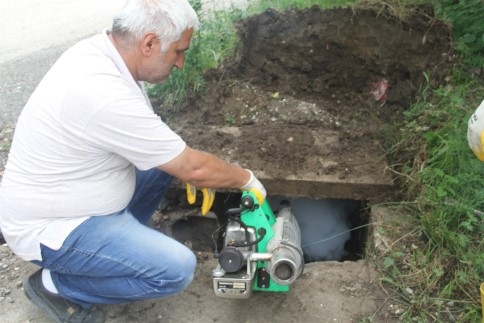 Akyazı Belediyesinden Sel Sonrası İlaçlama Çalışmaları 