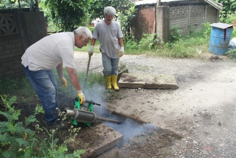 Akyazı Belediyesinden Sel Sonrası İlaçlama Çalışmaları 
