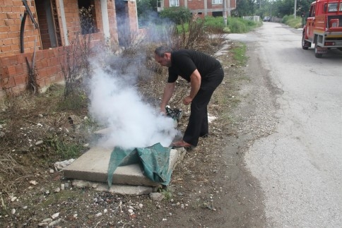 Akyazı Belediyesinden Sel Sonrası İlaçlama Çalışmaları 