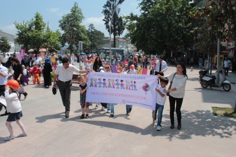 İlçe Merkezinde Renkli Görüntüler 