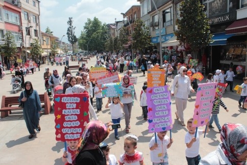 İlçe Merkezinde Renkli Görüntüler 