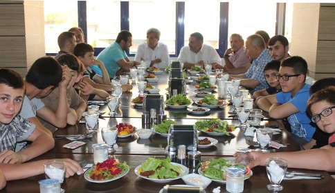 Gözde Pizza Başarılı Güreşçileri Ağırladı