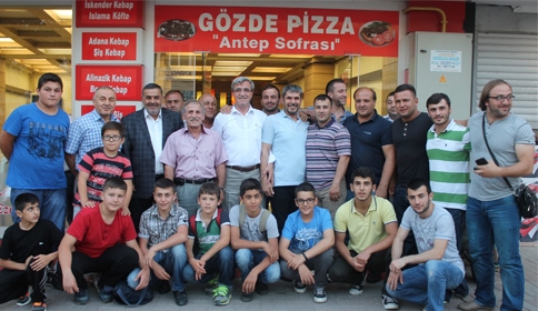 Gözde Pizza Başarılı Güreşçileri Ağırladı