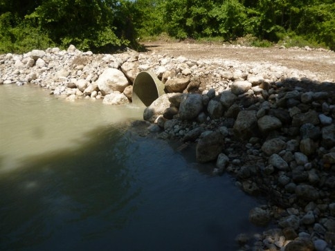 Akyazı Belediyesi Teknik Ekipleri Dört Koldan Sel'in Yaralarını Sarıyor