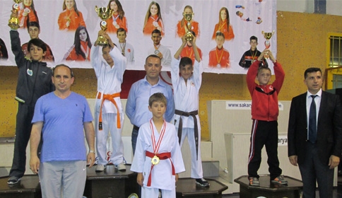 Karatecilerden Büyük Başarı
