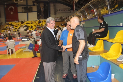 Başkan Akcan Karatecilerle...