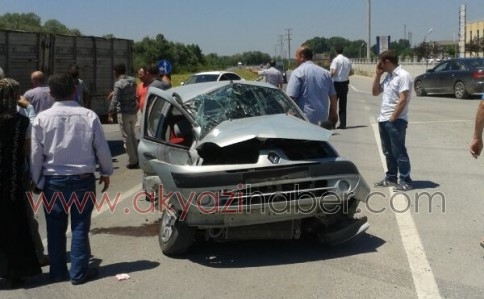 Hastane Önünde Trafik Kazası 1 Yaralı