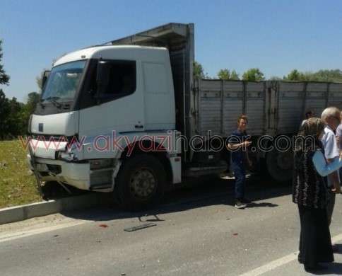 Hastane Önünde Trafik Kazası 1 Yaralı