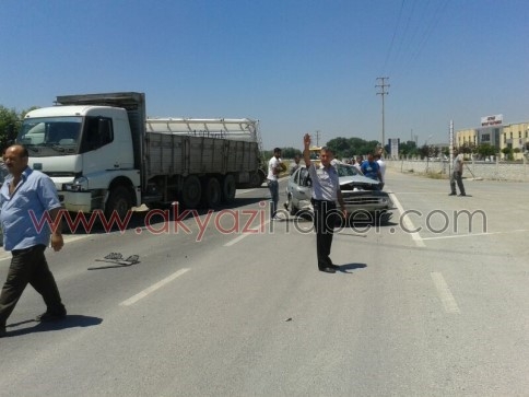 Hastane Önünde Trafik Kazası 1 Yaralı
